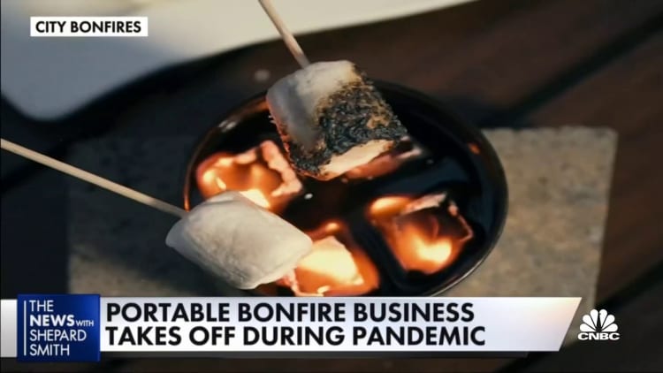Portable bonfire business takes off during the pandemic