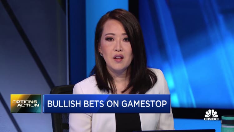 Bullish sentiment reigns in GameStop options despite earnings miss