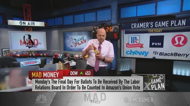 Jim Cramer previews next week's earnings reports from McCormick, Lululemon and CarMax