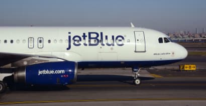JetBlue ground operations workers seek union representation
