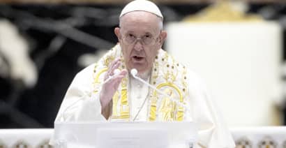 Pope calls on world to ensure Covid vaccines for poorer nations in Easter speech