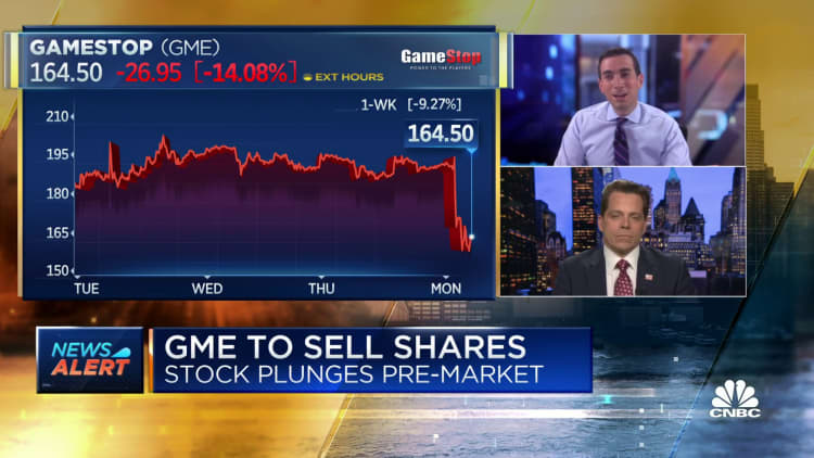 It's dangerous for retail investors to play names like GameStop: Anthony Scaramucci