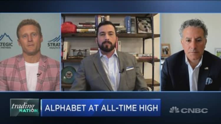 Alphabet hits all-time high after Supreme Court decision — Traders share what's next