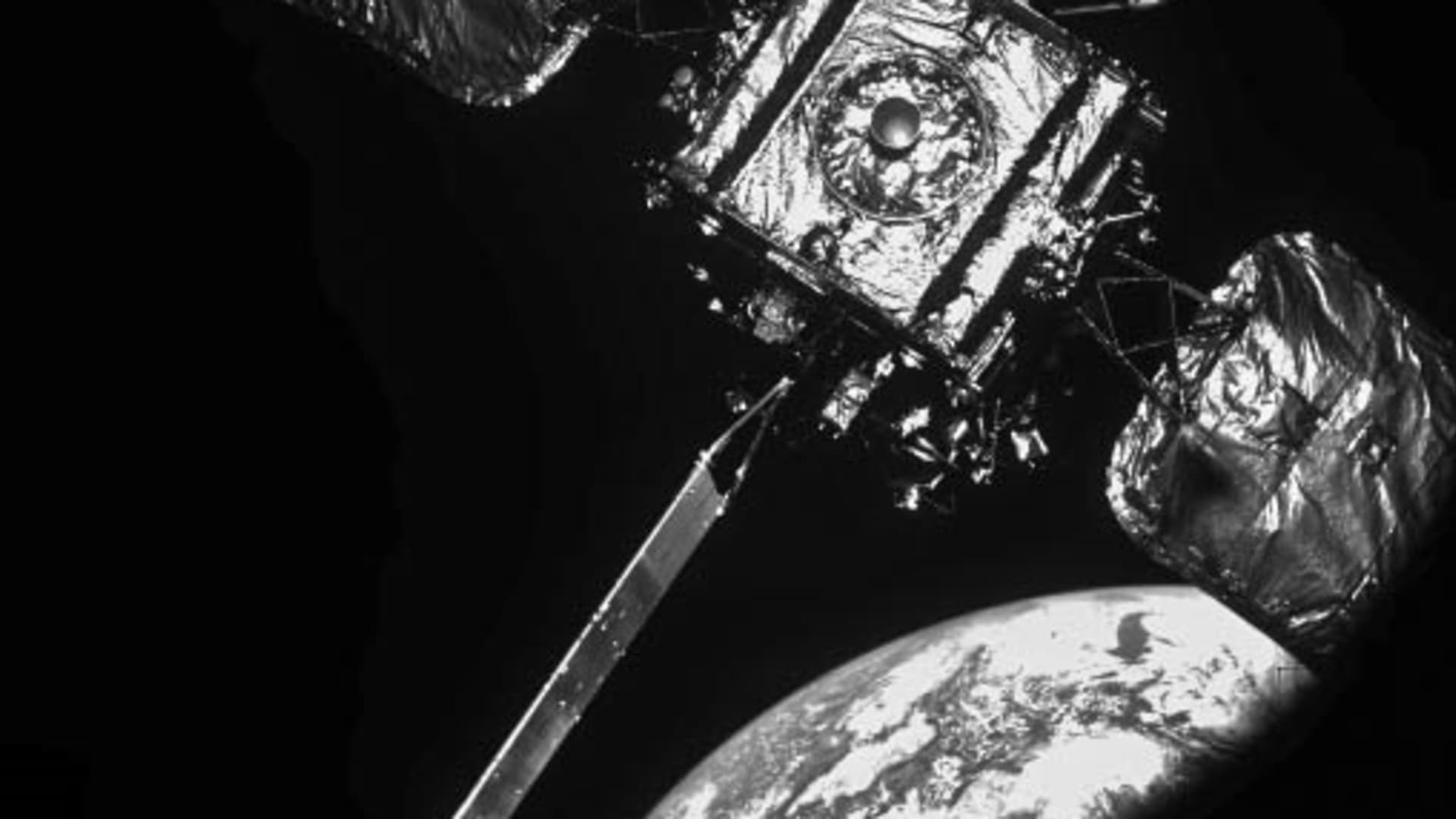 A close up look at Intelsat's IS-10-02 satellite as MEV-2 approached for docking in orbit.