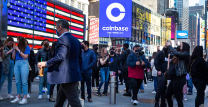 Coinbase beats on revenue and earnings, but usage continues to decline