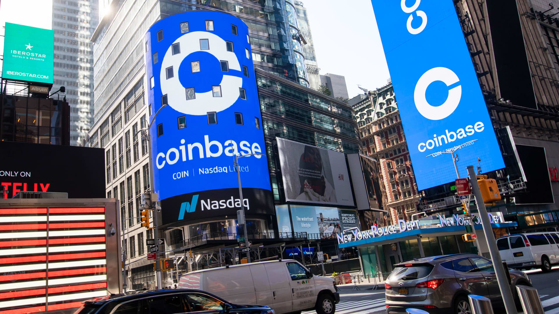 Coinbase shares dive 23% after revenue miss