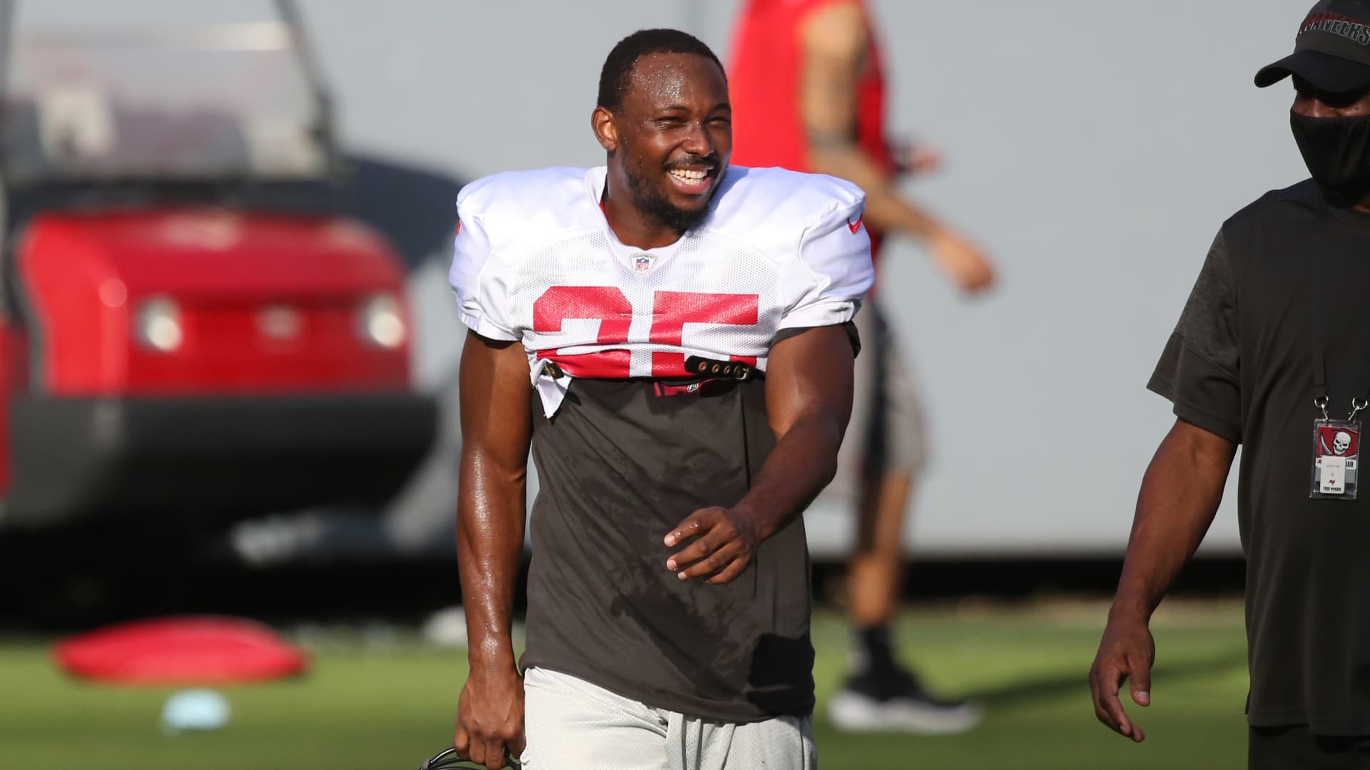LeSean McCoy (25) walks across the field during the Tampa Bay Buccaneers Training Camp on September 03, 2020 at Raymond James Stadium in Tampa, Florida.