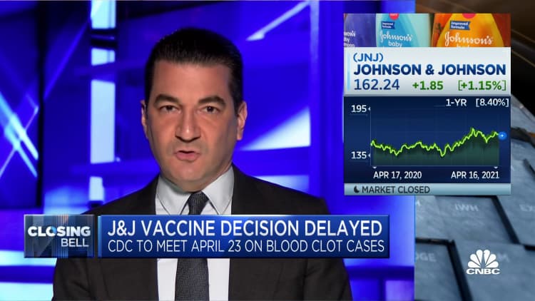 Fmr. FDA commissioner says it was 'prudent' to pause J&J vaccine