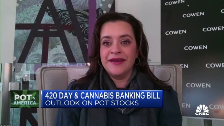 Analyst explains which federal policy proposals would be more favorable for pot stocks