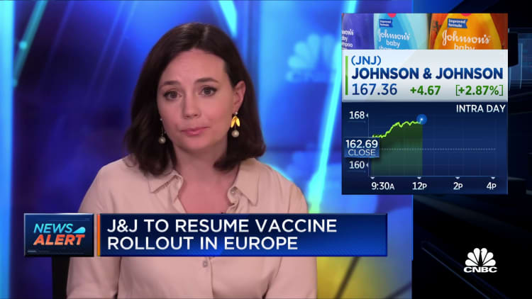 Johnson & Johnson to resume vaccine rollout in Europe