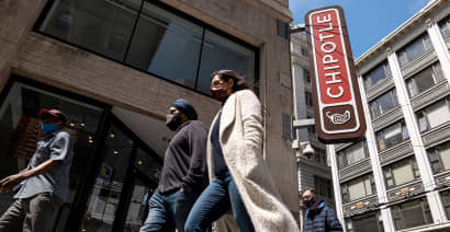 Chipotle tweaks its loyalty program to offer more redemption options