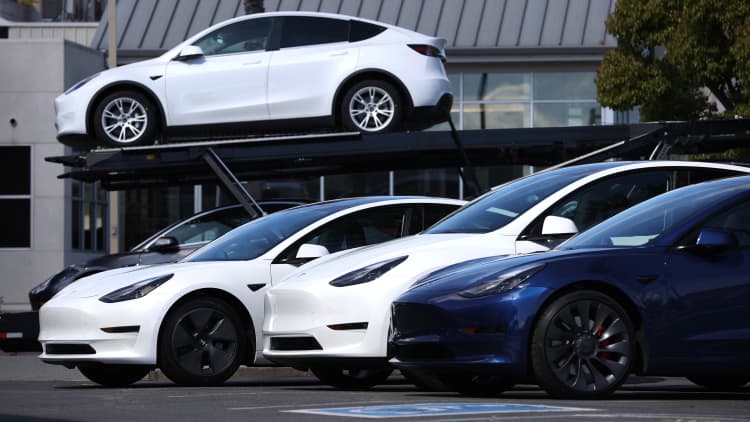 Tesla's strong Q1 earnings boosted by EV credits, bitcoin sale