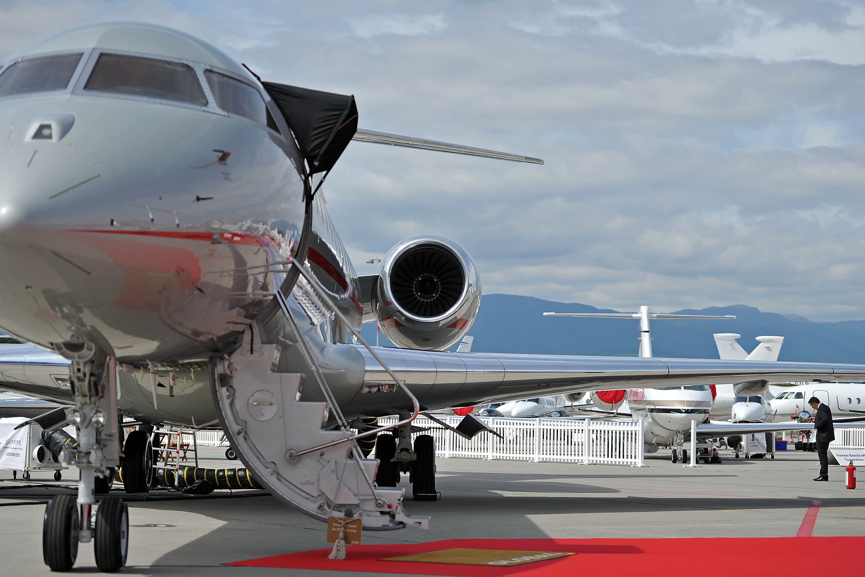 Private jet charter company VistaJet targets carbon neutrality by 2025 - CNBC