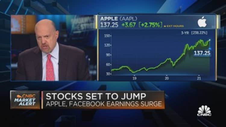 Jim Cramer reacts to Goldman admitting it was wrong on Apple