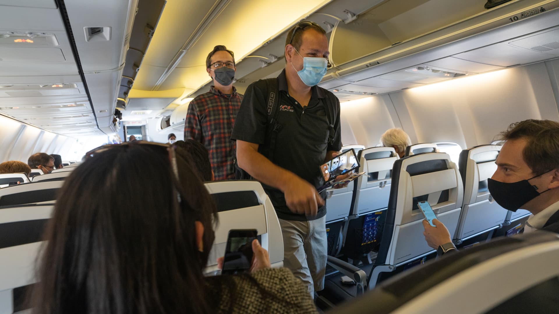 FAA keeps zero tolerance policy for unruly travelers even after judge scraps mask mandate