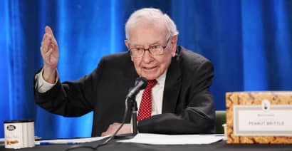 Analysts love these Warren Buffett-owned stocks. One could rally more than 20%