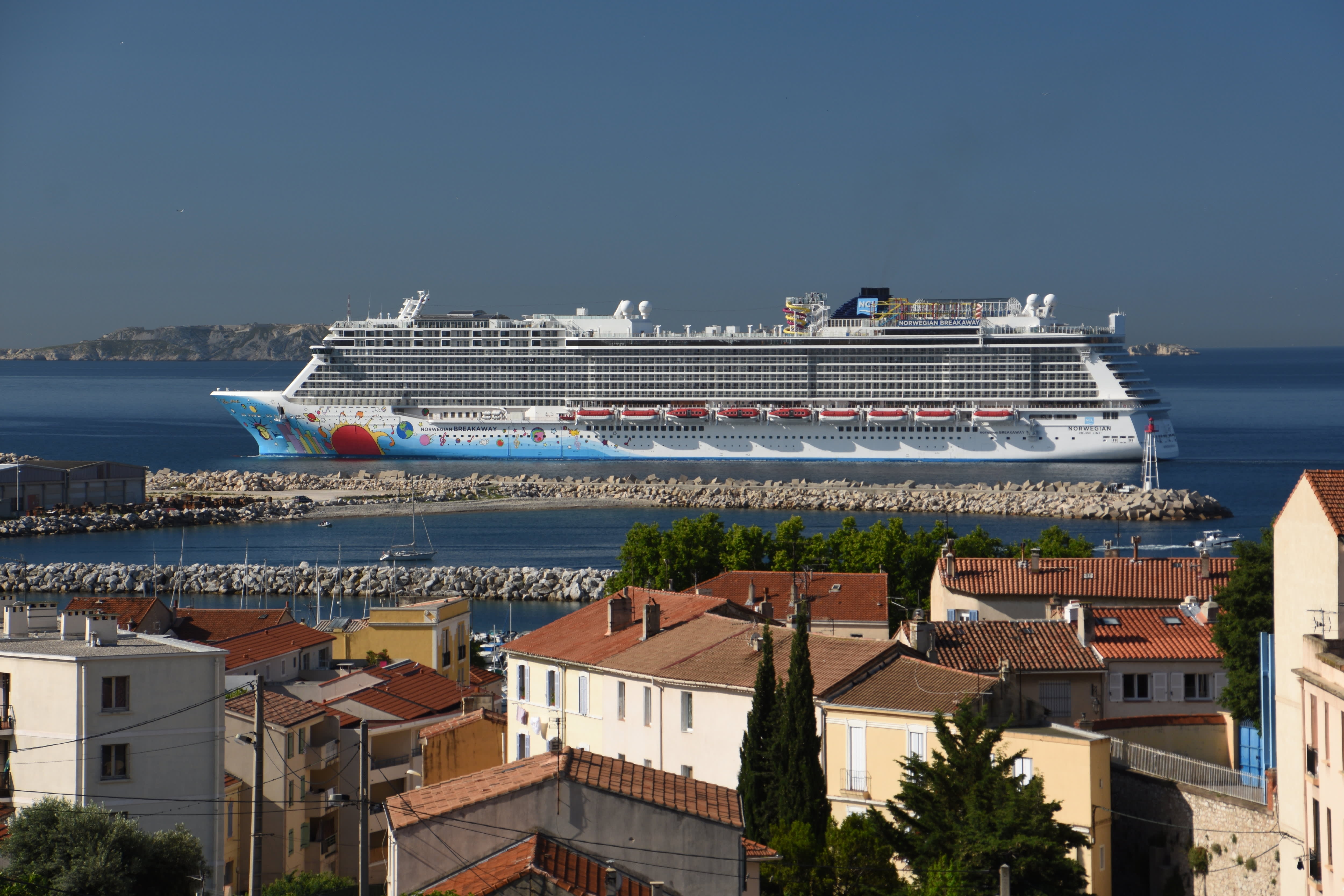 Norwegian Cruise Line CEO says U.S. ships are unlikely to sail this summer, calls CDC guidance 'unfair'