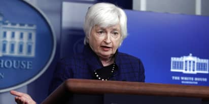 Yellen says government is operating like it's 2010, calls for more spending