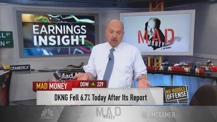 Cramer says he still likes stocks of DraftKings, Penn National despite post-earnings dips