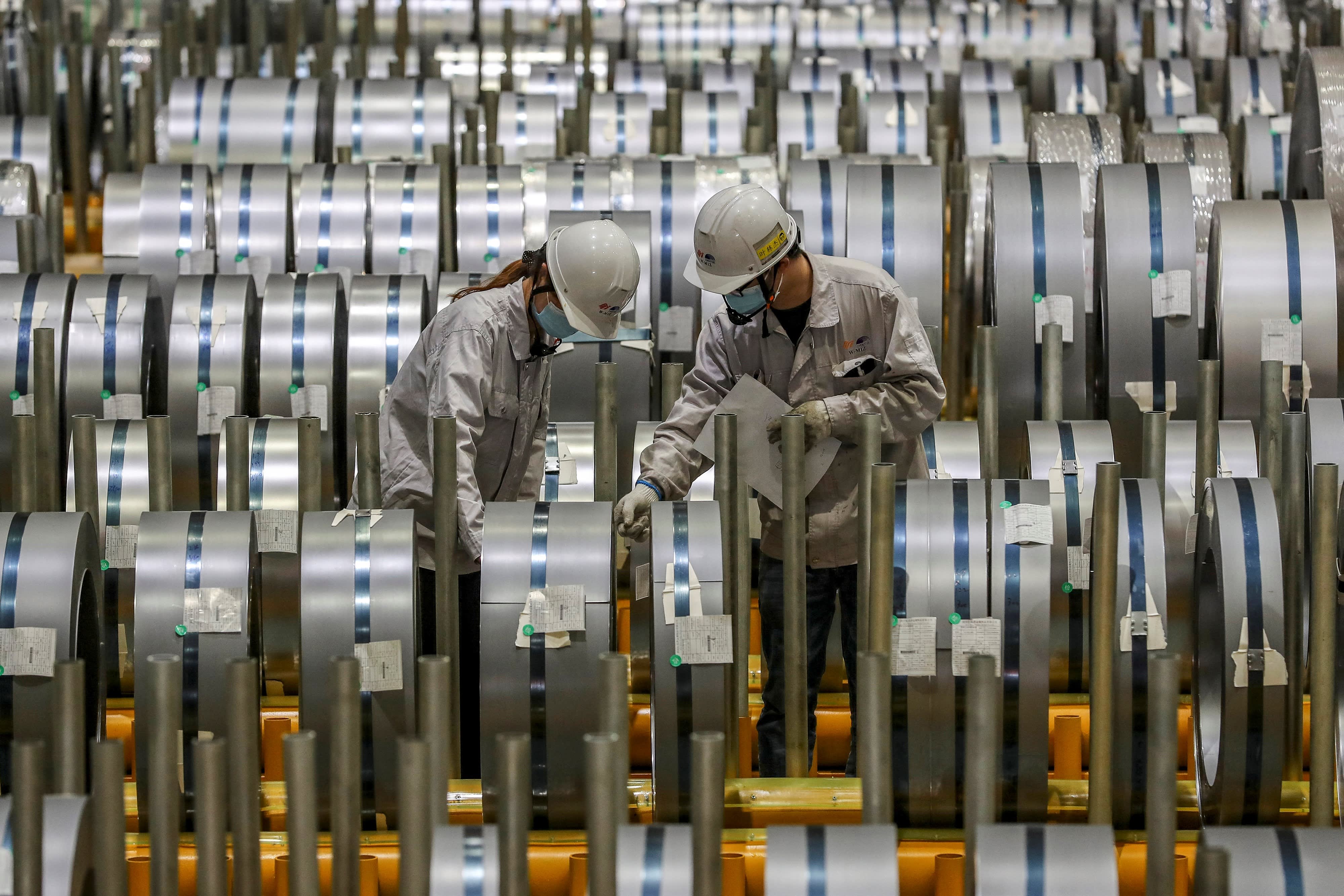 Giá sản xuất của Trung Quốc tăng cao nhất kể từ năm 2008, khiến lợi nhuận giảm