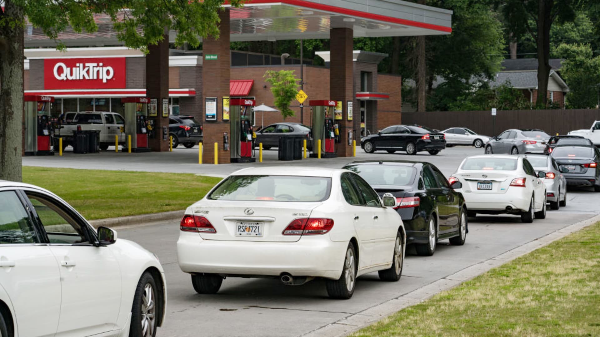 Cars line up at a QuickTrip on May 11, 2021 in Atlanta, Georgia. There is an expectation of a gasoline shortage in Georgia after Georgia-based gas company Colonial Pipeline reported a ransomware attack on May 7.