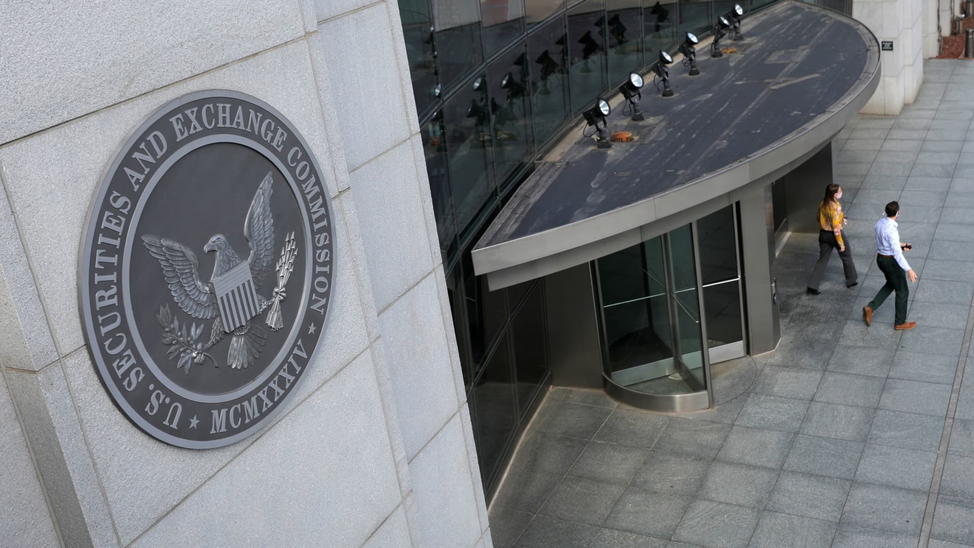 SEC lays out path to coveted spot-bitcoin ETF, but…