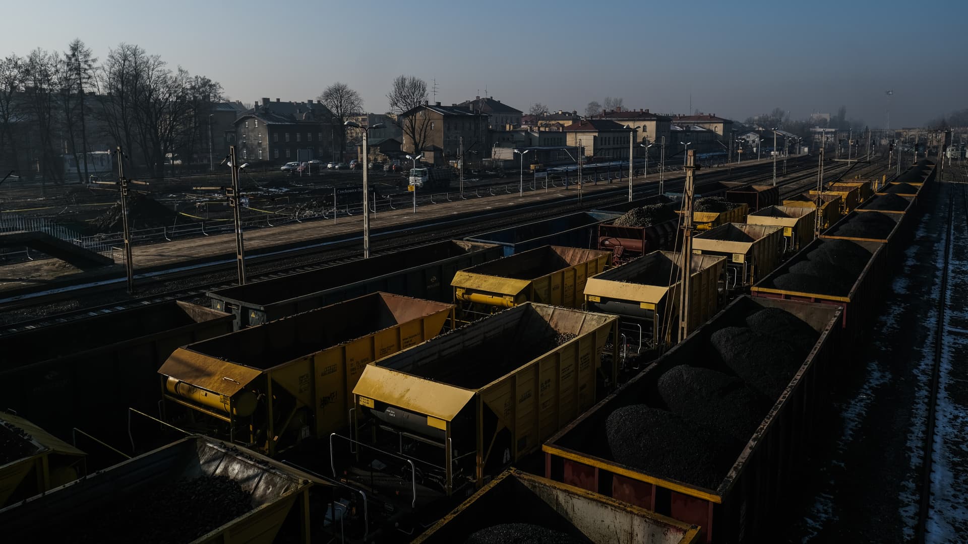 A view of open freight wagons full of coal under smog during a day that the level of PM2.5 dust concentration amounted to 198 ug/m3 on February 22, 2021 in Czechowice Dziedzice, Poland. The central eastern European country has the EU’s worst air, according to a report published by the European Environment Agency (EEA).