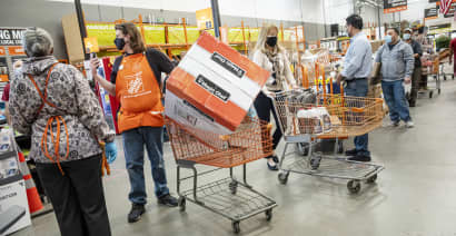 Home Depot shares tumble despite earnings beat as DIY trends weaken