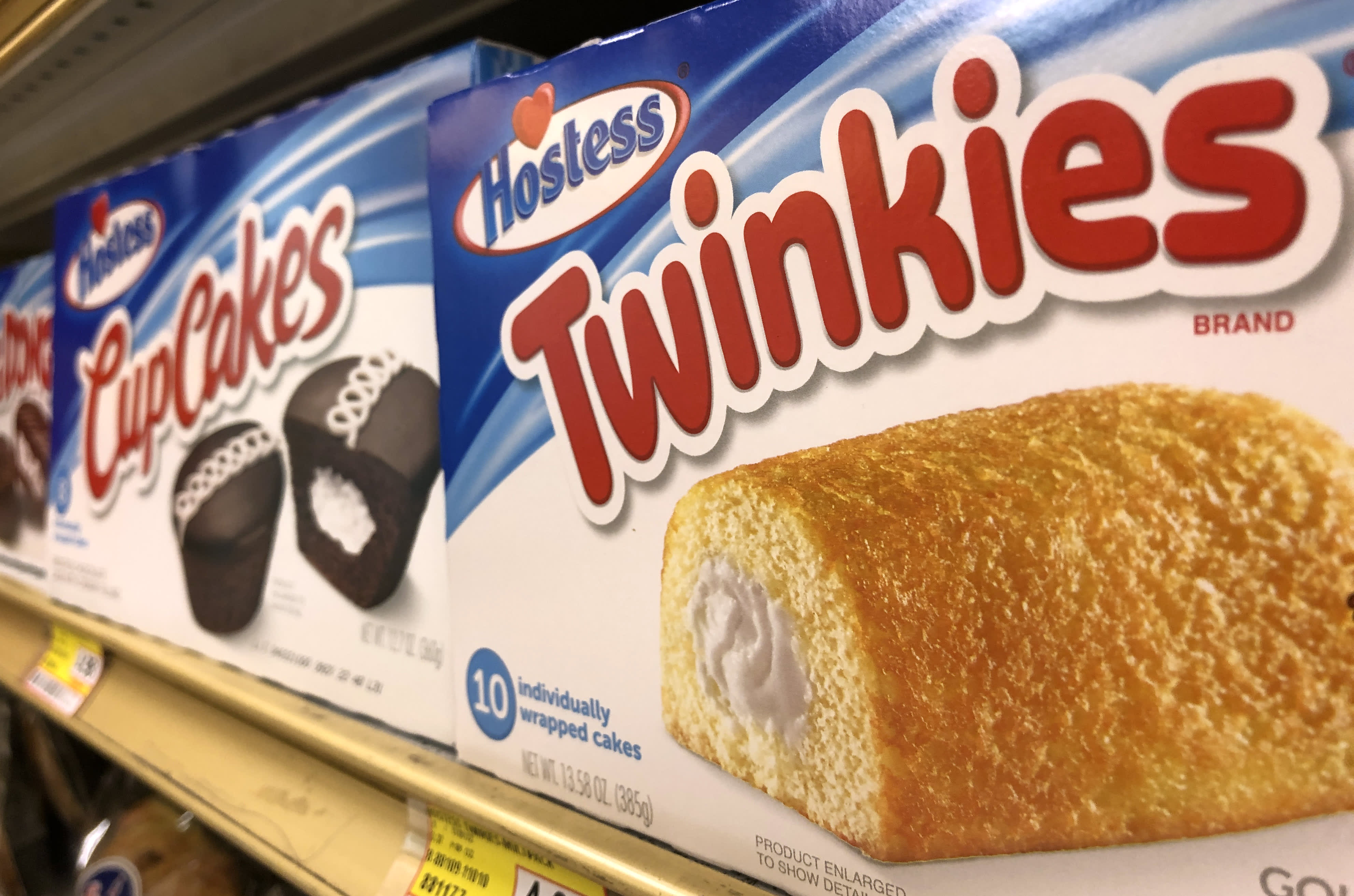 Smucker to buy a Twinkies maker hostess