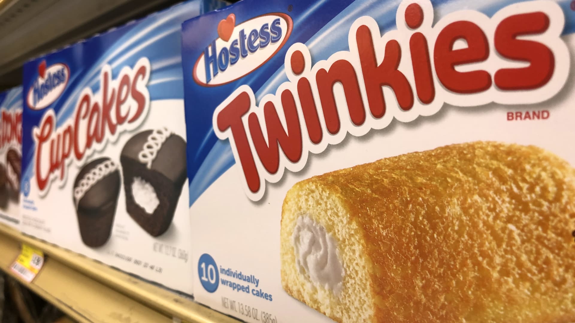 Jelly giant J.M. Smucker agrees to buy Twinkie maker Hostess Brands for $5.6 billion