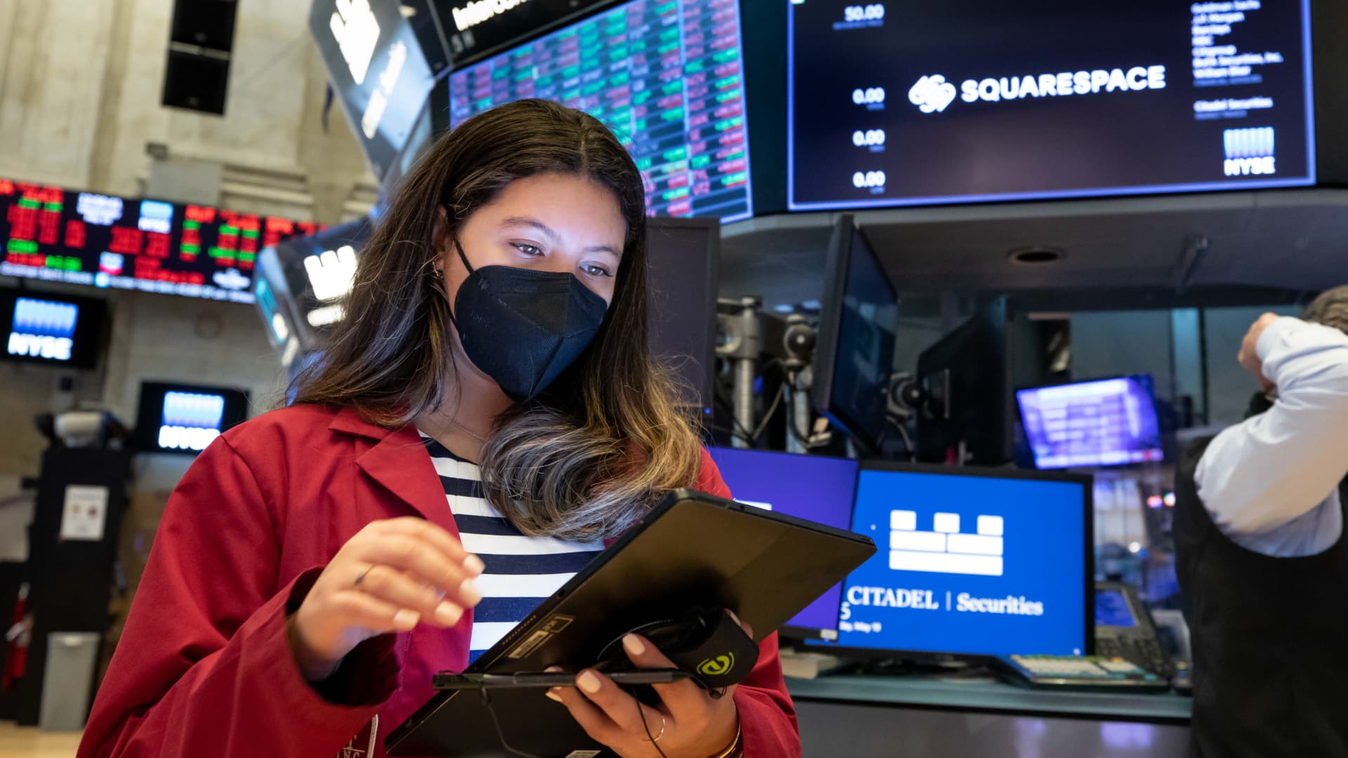 Traders working at the New York Stock Exchange (NYSE), on May 19, 2021.