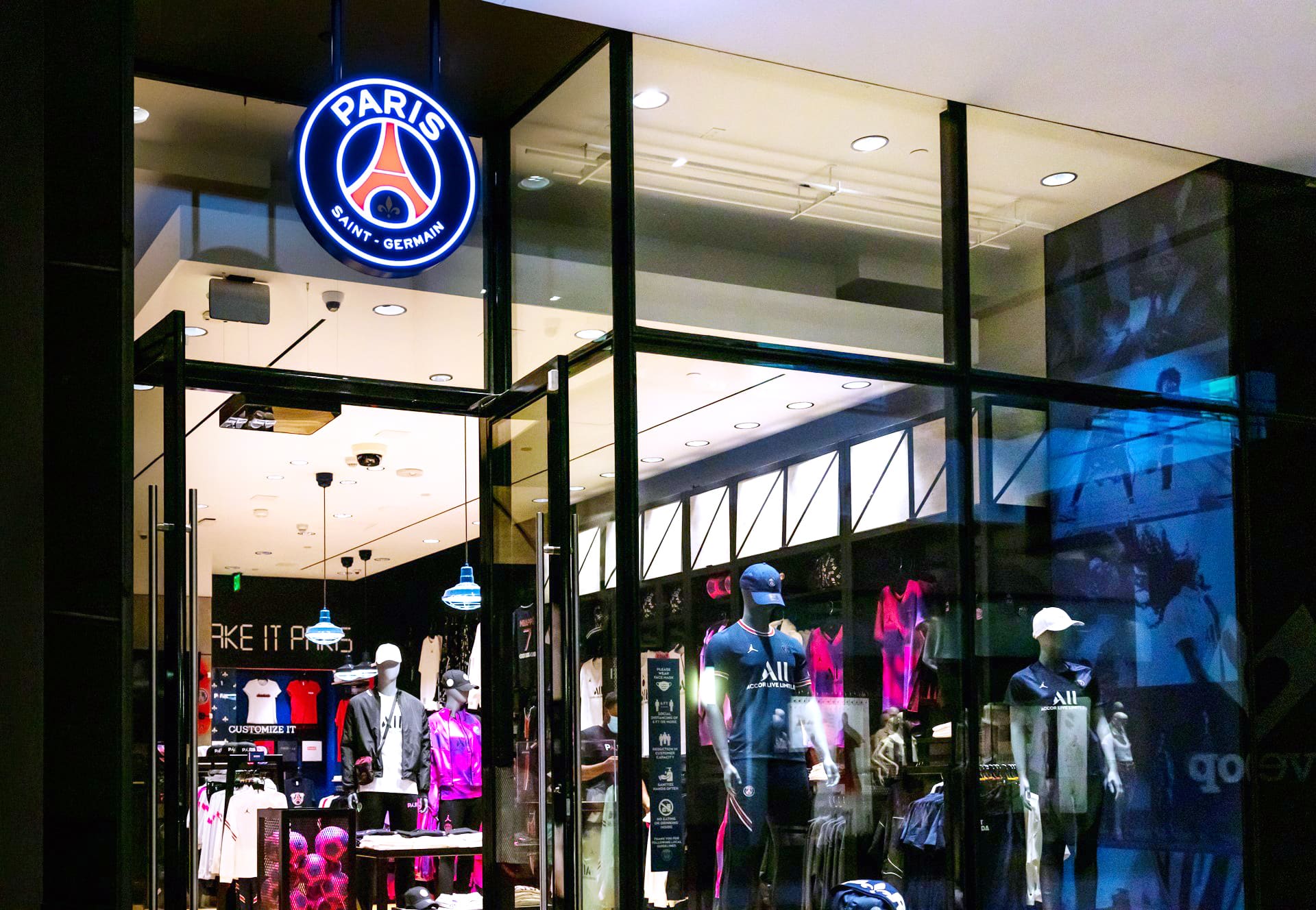 Fanatics opens first LA store exclusive to Paris Saint-Germain soccer club