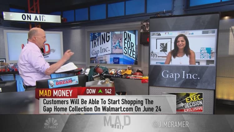 Gap CEO explains what customers can expect from retailer's new partnership with Walmart