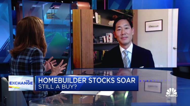 Builders can't raise prices fast enough, says analyst