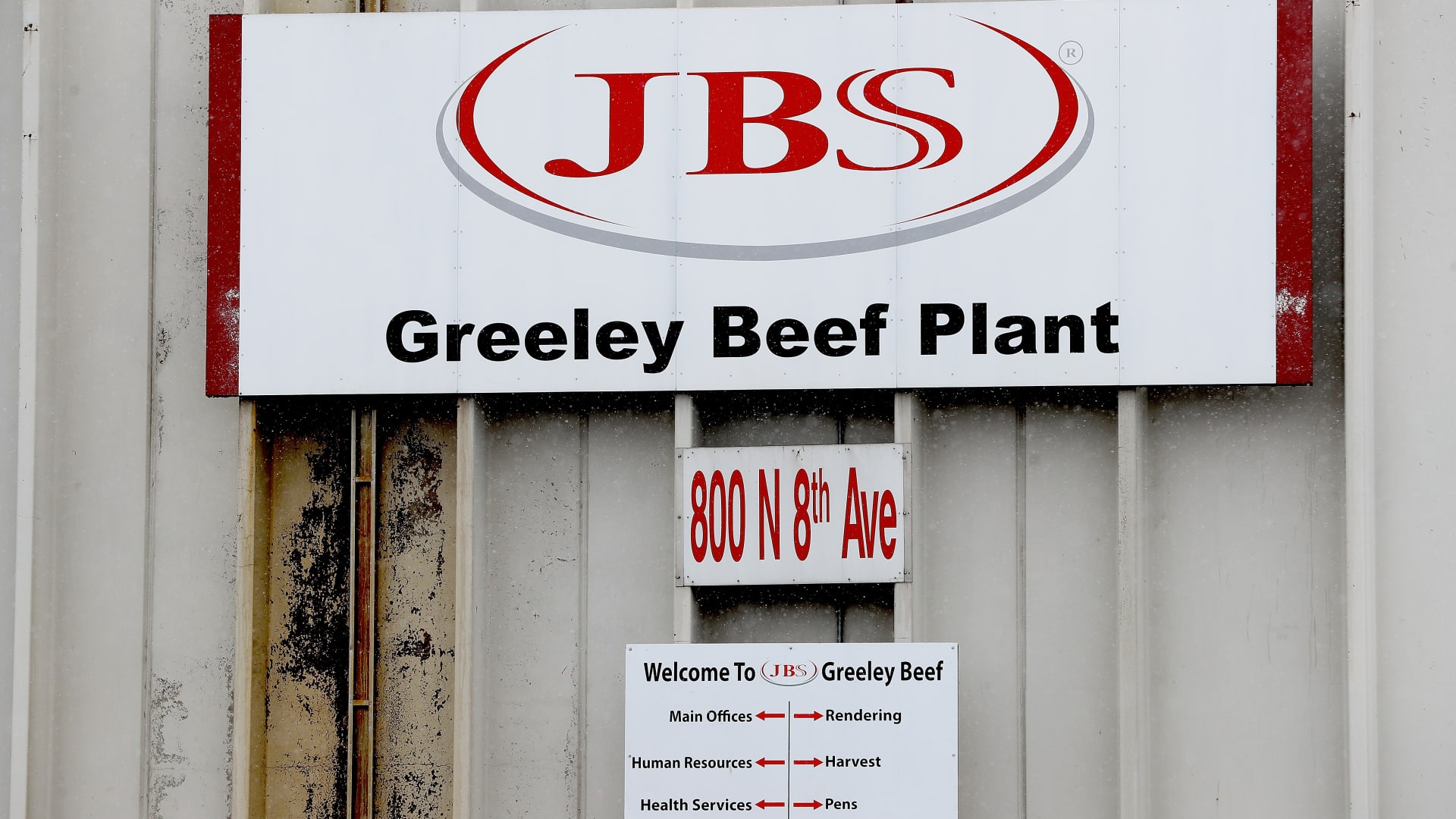 Ready go to ... https://www.cnbc.com/2021/06/01/big-north-american-meat-plants-halt-operations-after-jbs-cyberattack.html [ U.S. says ransomware attack on meatpacker JBS likely from Russia; cattle slaughter resuming ]