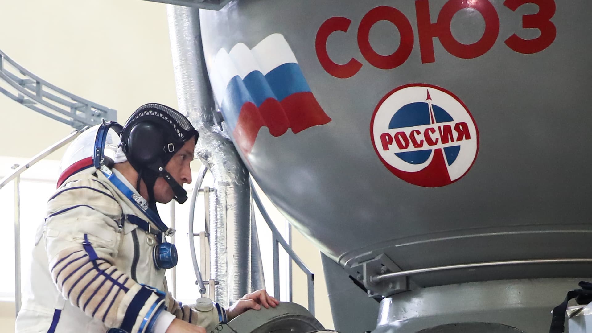 ISS Expedition 64 crew member, Russian cosmonaut Sergey Ryzhikov takes part in a training session at the Yuri Gagarin Cosmonaut Training Center in Zvyozdny Gorodok [Star City], Moscow Region.