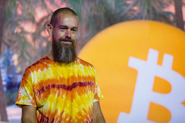 You can now get paid in bitcoin to use Twitter