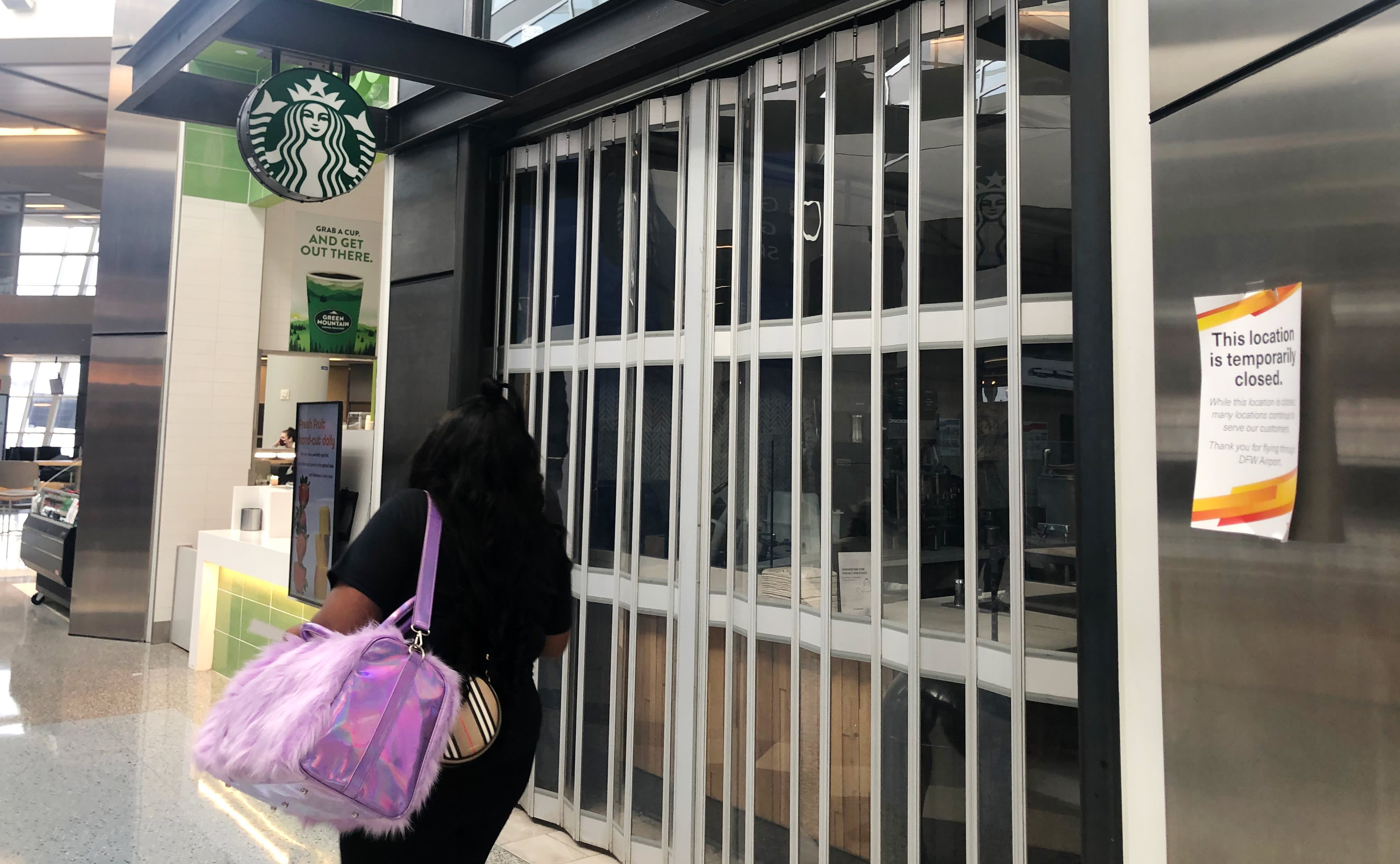 Airport Restaurants Tsa Offer Bonuses Amid Labor Shortage