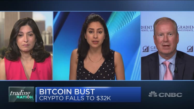 Bitcoin tumbles to $32K — Two traders on what's next
