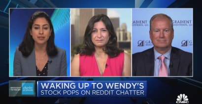 Trading Nation: Is Wendy's worth the Reddit hype? Two traders on where it's headed