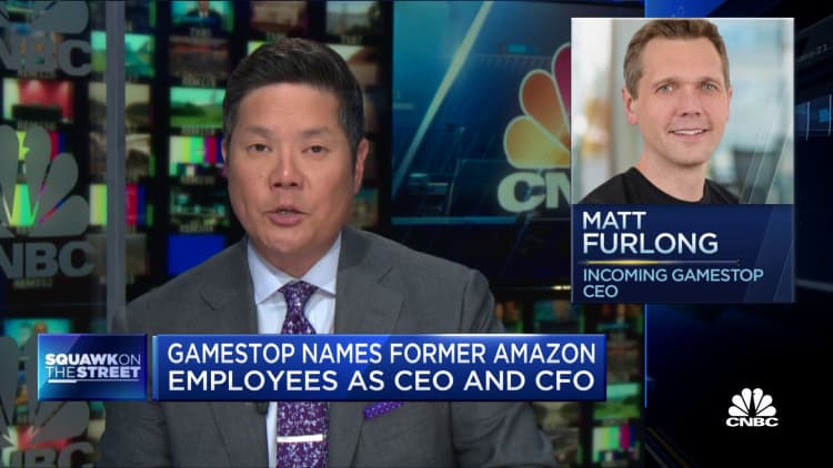 GameStop names former Amazon employees as CEO and CFO