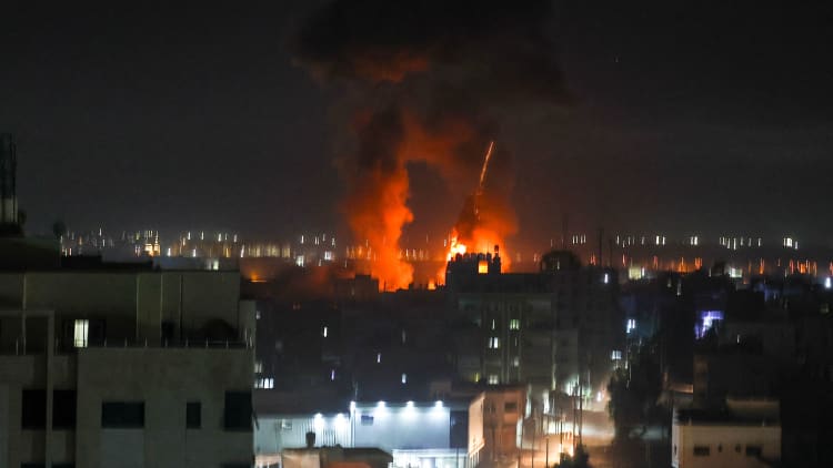 Israeli aircraft carry out series of airstrikes on militant sites in the Gaza Strip