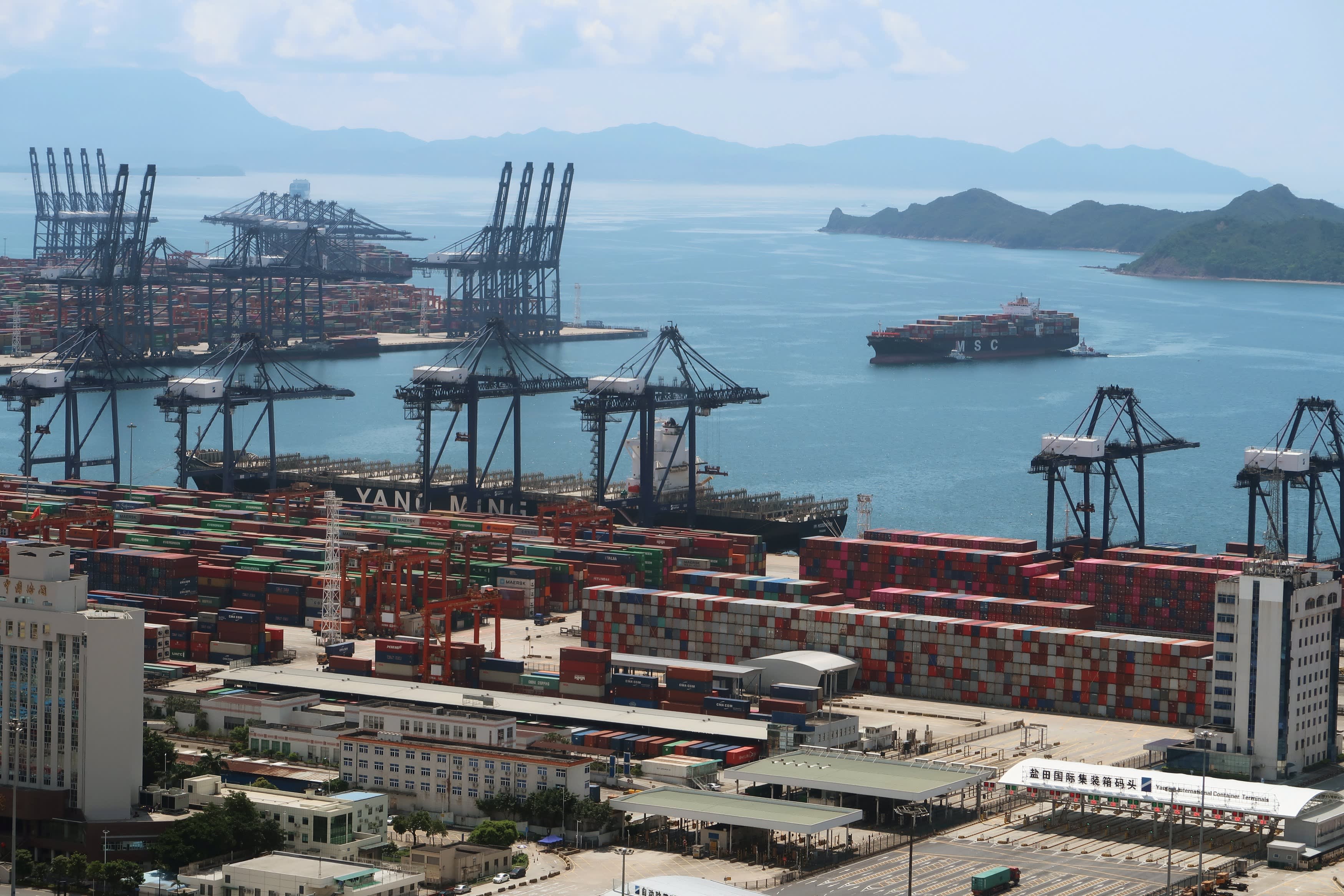 Çin’in ihracatı Mayıs ayında beklentilerin çok üzerinde %7,5 düştü