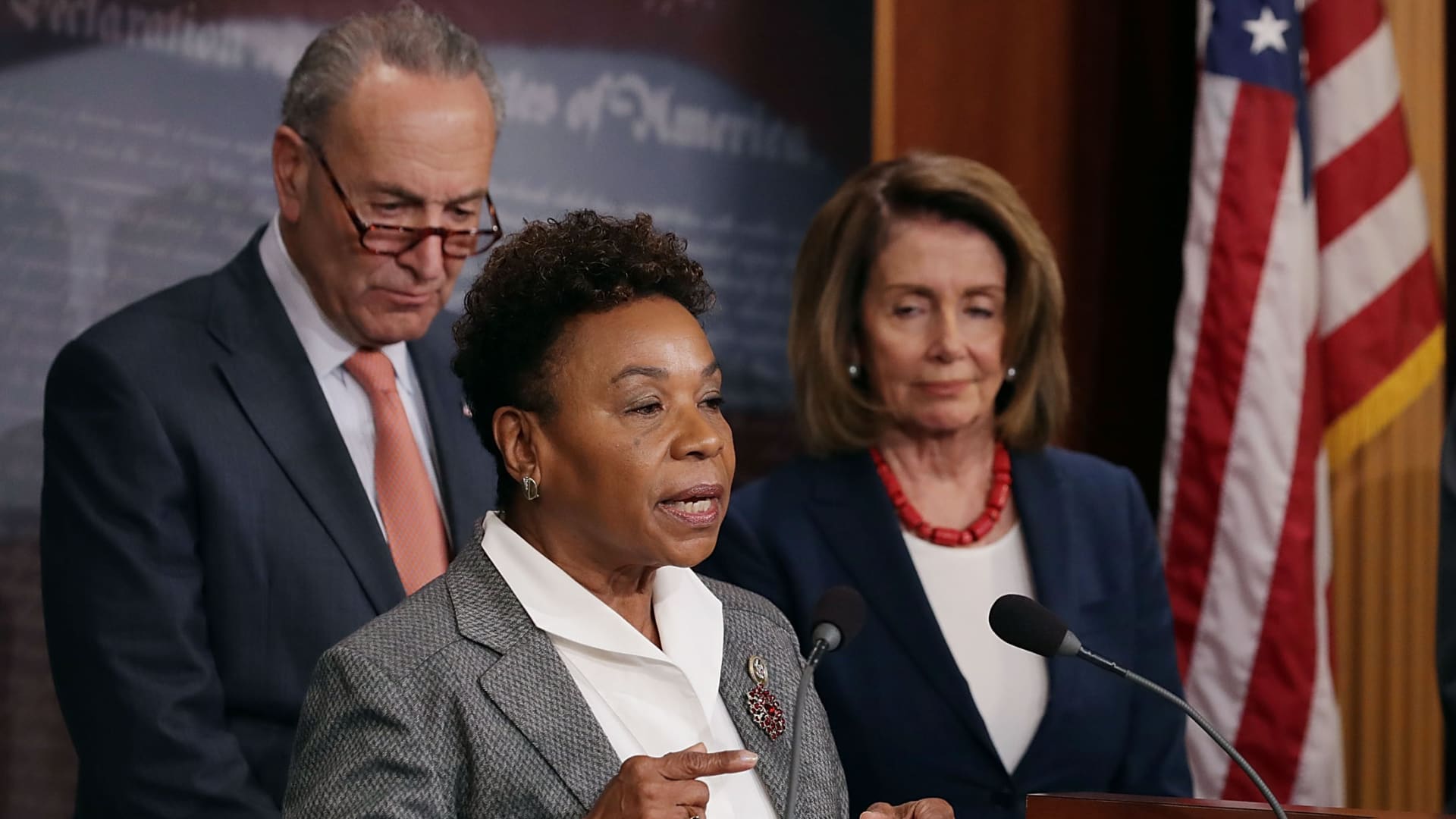 (R) Senate Minority Leader Chuck Schumer (D-NY), Rep. Barbara Lee (D-CA), House Minority Leader Nancy Pelosi (D-CA) hold a news conference critical at the U.S. Capitol October 4, 2017 in Washington, DC.