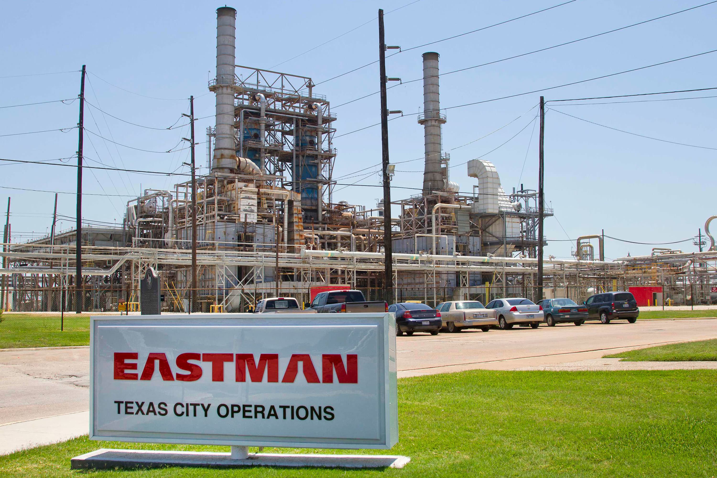 Cramer sees 'terrific' opportunity to buy the dip in Eastman Chemical