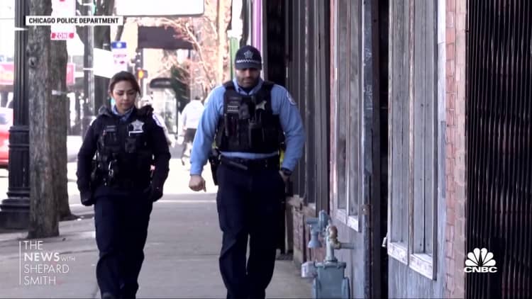 Community policing program in Chicago helps reduce violence
