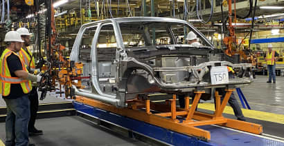Lordstown Motors has $220 million in cash amid production issues, EV pivot