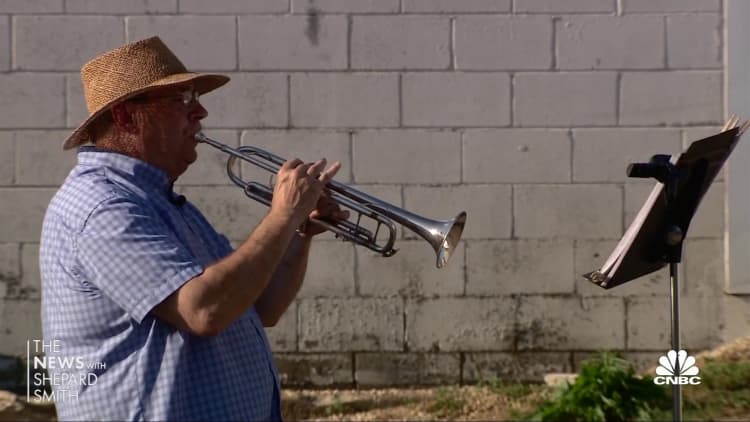 Wisconsin trumpet player makes entire town his stage