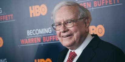 Why Warren Buffett is successful, according to 'Psychology of Money' author