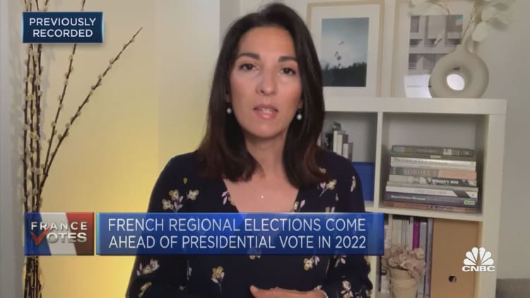 French presidential race heats up after Macron and Le Pen's parties fail to make gains against traditional parties